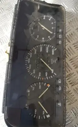 Volkswagen PASSAT B3 Speedometer (instrument cluster) 357919033cb