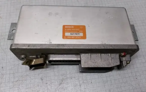 Audi 80 90 S2 B4 ABS control unit/module 0265100037 443907379C