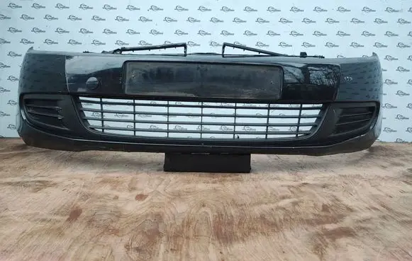 Volkswagen Golf VI Front bumper