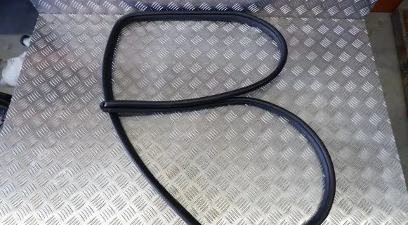 Toyota Prius+ (ZVW40) Rear door rubber seal (on body) 6787247040