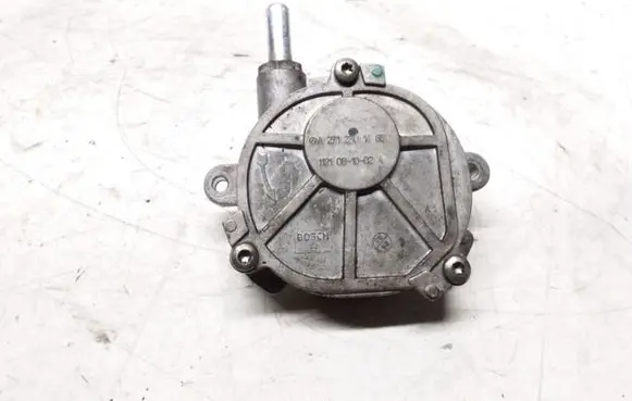 Mercedes-Benz E W211 Vacuum pump A2712301465