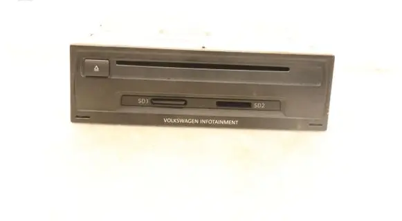 Volkswagen Golf VII CD/DVD changer 