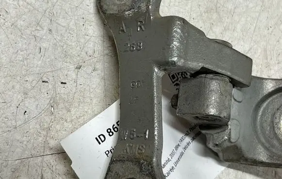 Opel Vectra C Front door upper hinge A268R W51KM8