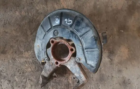 Volkswagen Golf VI Front wheel hub