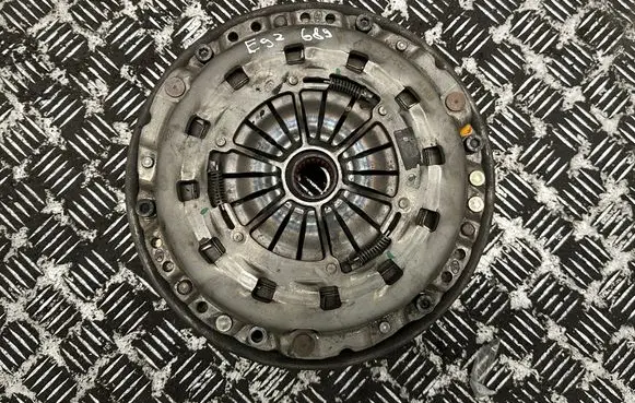 BMW 3 E92 E93 Clutch set kit 21207599307 7599307 7566328