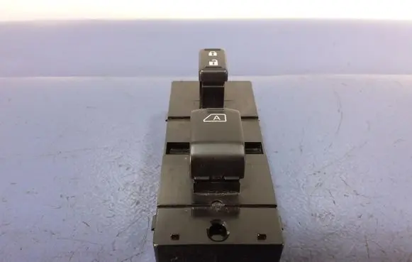 Infiniti G37 Electric window control switch 254111BN0A