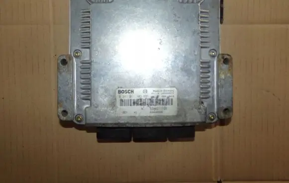 Renault Espace - Grand espace IV Engine control unit/module 8200085386