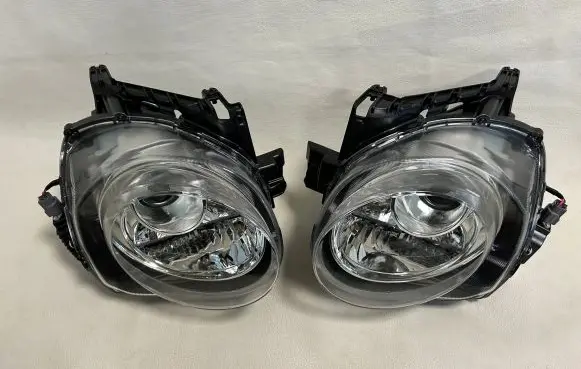 Nissan Juke I F15 Headlight/headlamp