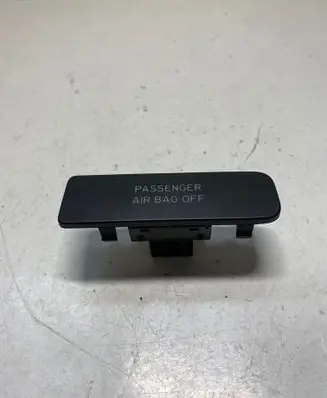 Passenger airbag on/off switch