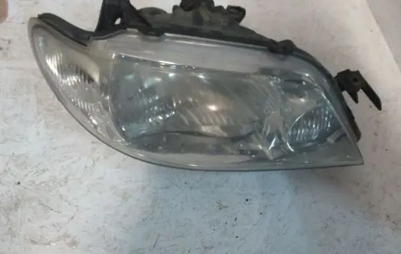 Mazda 323 Headlight/headlamp