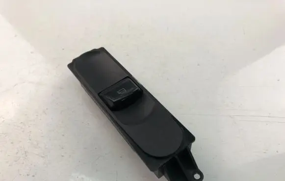 Mercedes-Benz Vito Viano W639 Electric window control switch A6395451413