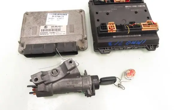 Skoda Fabia Mk1 (6Y) Engine control unit/module ECU 5WP4012207 03D906032F 6Q1937049D