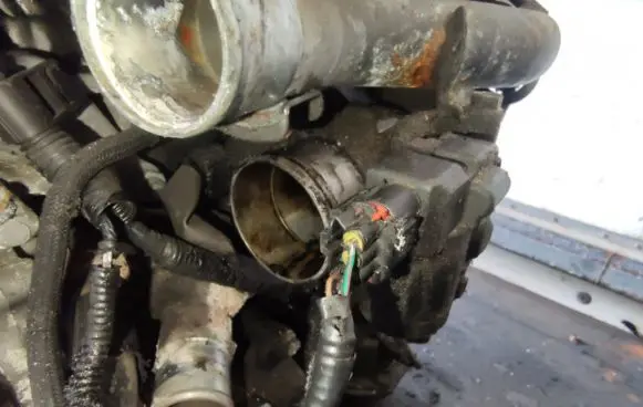 Lexus IS 220D-250-350 Throttle valve