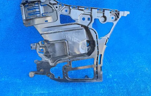 BMW 4 G22 G23 G24 G26 Rear bumper mounting bracket 7490726