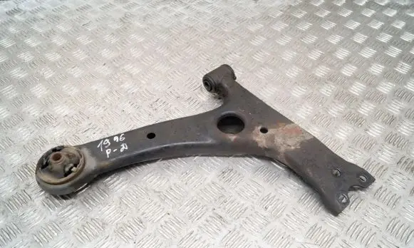 Toyota Prius (XW20) Front lower control arm/wishbone