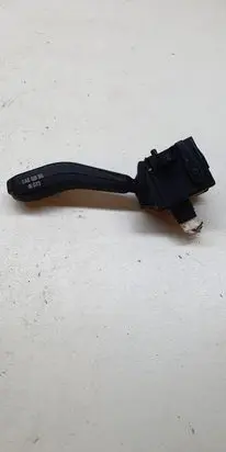 BMW 5 E39 Indicator stalk 8363668 01104010
