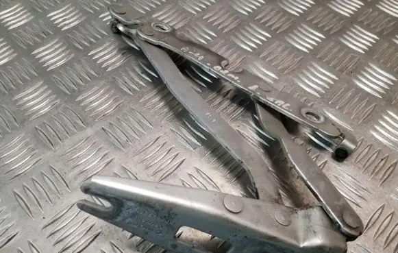 Audi A4 S4 B6 8E 8H Tailgate/trunk/boot hinge 8E5827301C