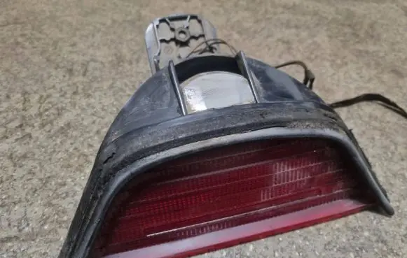 BMW 5 E39 Third/center stoplight 8385659