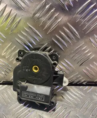 Subaru Outback Air flap motor/actuator AW0638001920