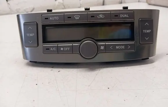 Toyota Avensis T250 Climate control unit 5590205050H
