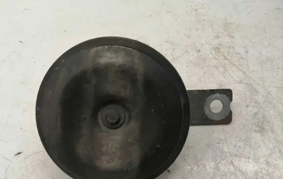 Toyota Auris 150 Horn signal 8652002150 A28657625