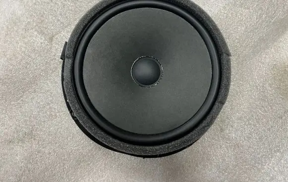 Audi A6 S6 C8 4K Front door speaker 4K0035415