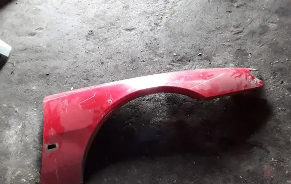 Peugeot 406 Fender