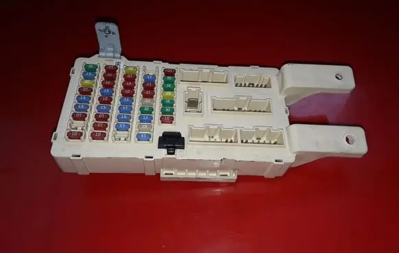 Hyundai Santa Fe Fuse module 919502B210 1007608005
