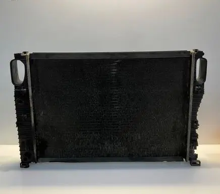 Mercedes-Benz E W211 Coolant radiator A2115002302 2115002302