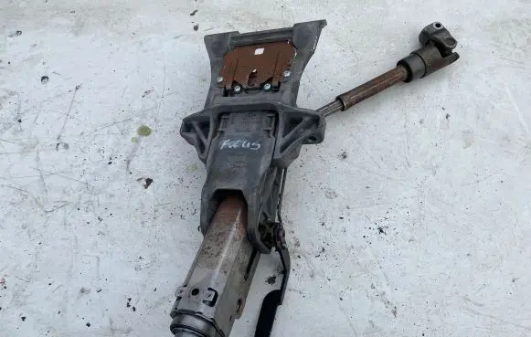 Ford Focus Steering wheel axle VBV613C929BA 16022100901