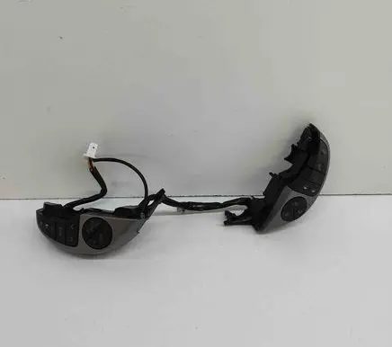 Toyota Prius (XW20) Steering wheel buttons/switches 8424447010 8424747010