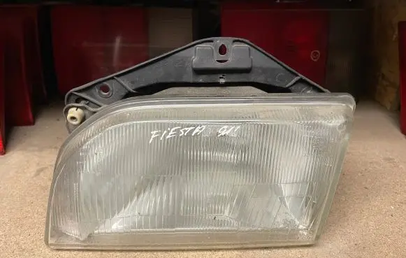Ford Fiesta Headlight/headlamp 92FG13006A2A