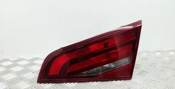 Audi A3 S3 8V Tailgate rear/tail lights 8V4945094