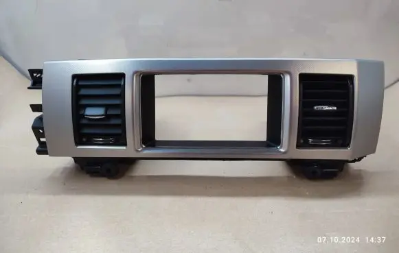 Jaguar XF X250 Dash center air vent grill EX2319K617BA