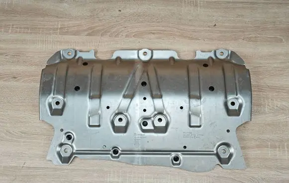 Engine splash shield/under tray