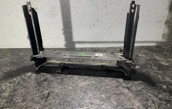 BMW 5 E60 E61 Radiator support slam panel bracket 778744307
