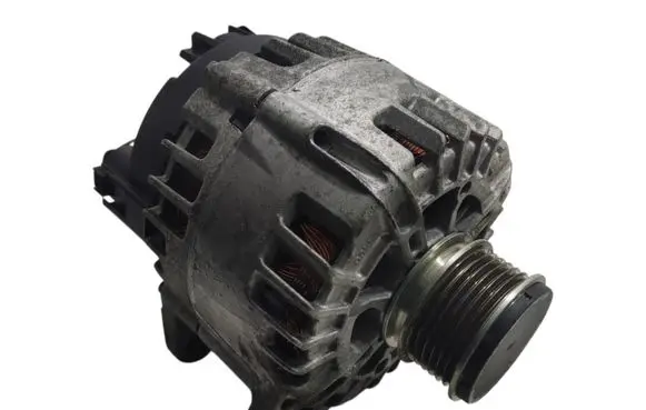 Volkswagen Polo V 6R Generator/alternator 03L903023F
