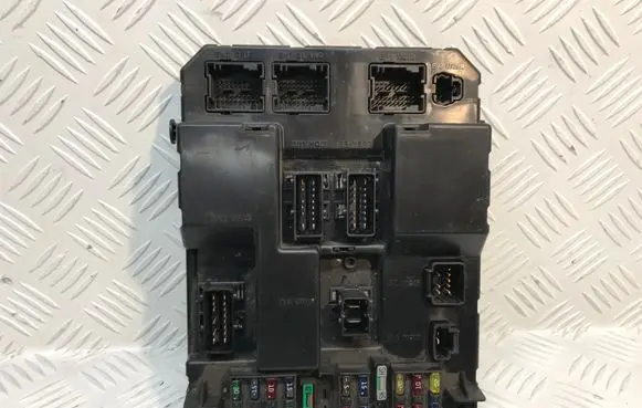 Peugeot 307 Comfort/convenience module 9651196880