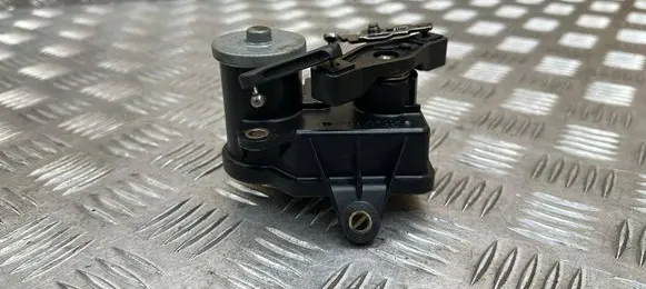 Mercedes-Benz E W212 Intake manifold valve actuator/motor A6421500594