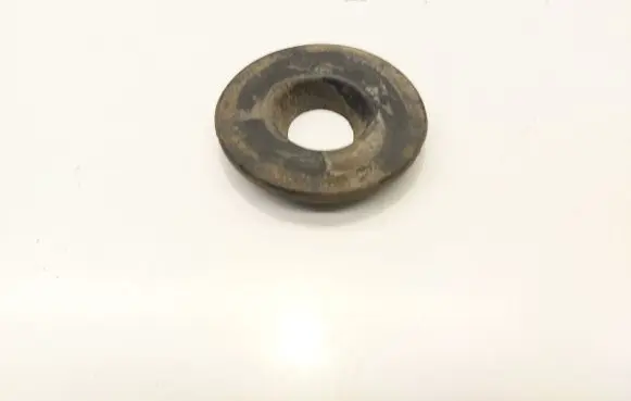 Volkswagen PASSAT B6 Rear coil spring rubber mount 1K0512149B