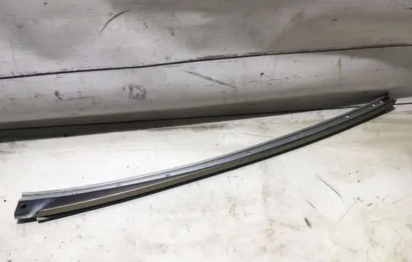 Mercedes-Benz SL R129 Windshield trim