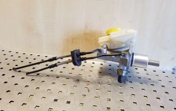 Volkswagen Phaeton Master brake cylinder 3D0611301B