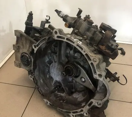 Hyundai Elantra Manual 5 speed gearbox TC65