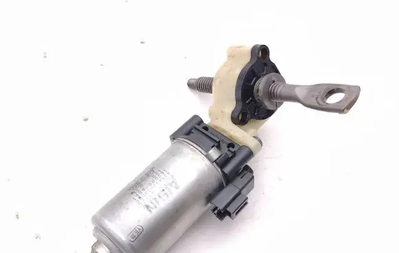 Lexus IS 220D-250-350 Seat adjustment motor 8582033020 1620006861 43944010080