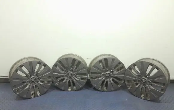 Suzuki SX4 R18 alloy rim 