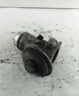 BMW 3 E90 E91 EGR valve 7804381