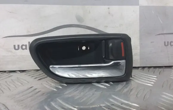 Subaru Legacy Front door interior handle