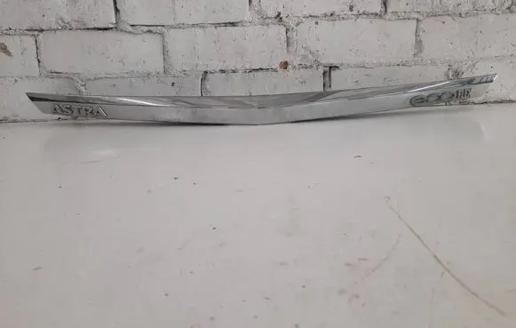 Opel Astra H Tailgate trim 461088395