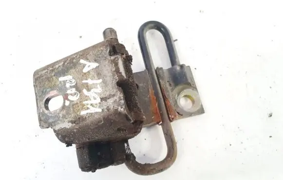 Seat Toledo II (1M) Front door upper hinge