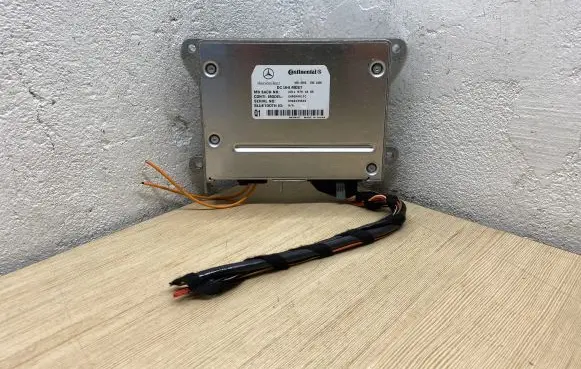 Mercedes-Benz CLS C219 Bluetooth control unit module A2118701885 DM60439545